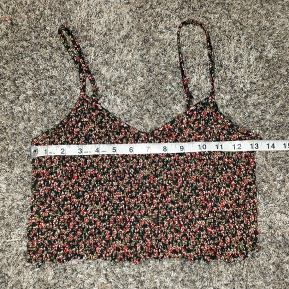 Willow Root| Floral Fitted Spaghetti Strap Crop Top - Picture 3 of 4